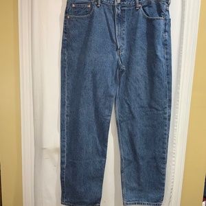 Levi’s 550 jeans Sz 42 x 32 medium wash